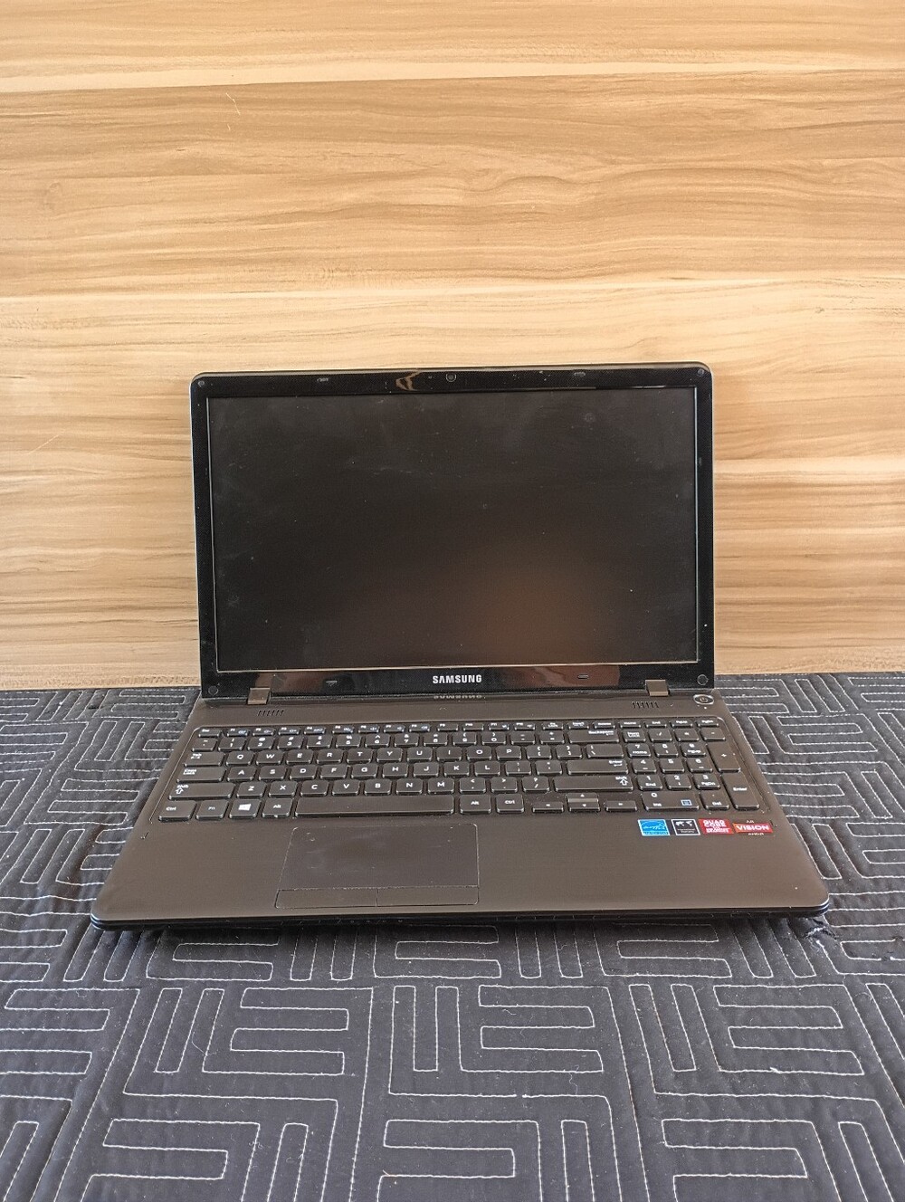 Samsung Series 3 laptop ( Sold As Is )